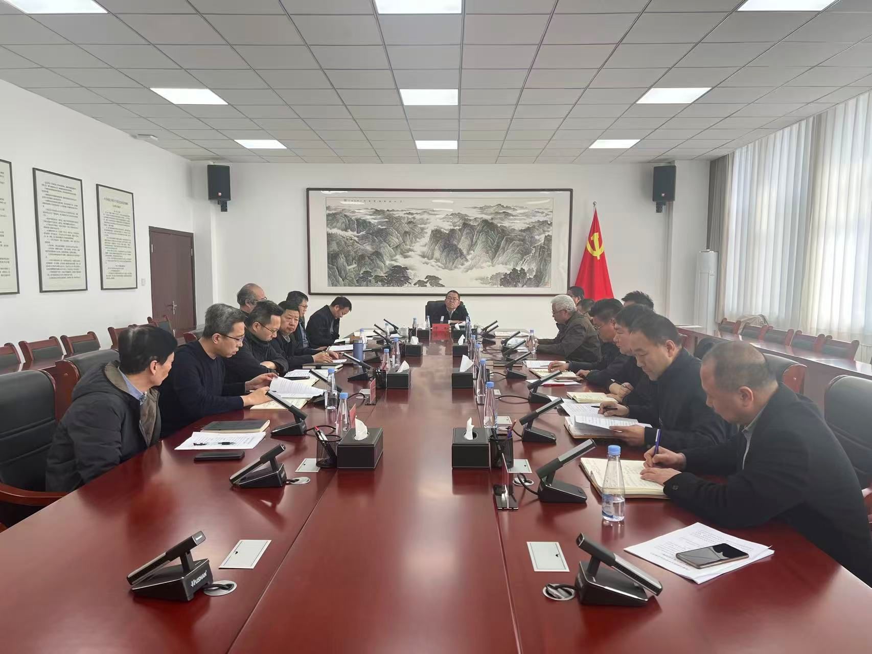 学校召开哲学社会科学工作专题研讨会